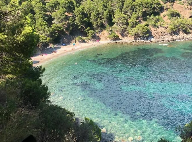 Roses Beach *